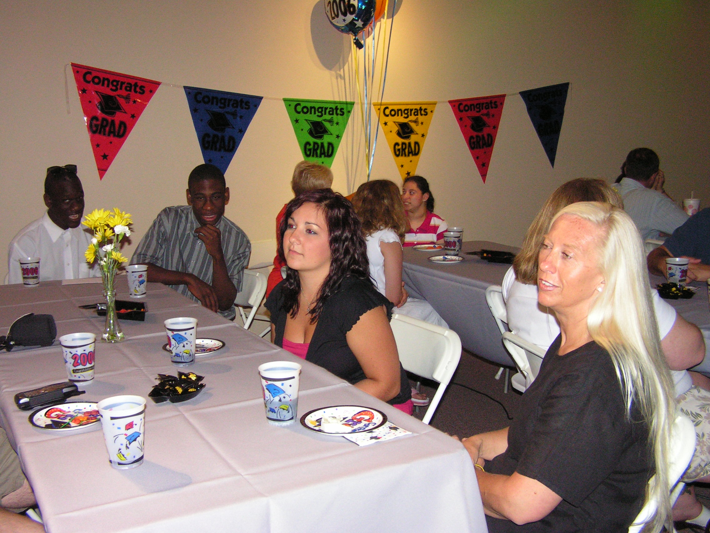 ./2006/Monica's Graduation/graduation party0025.JPG